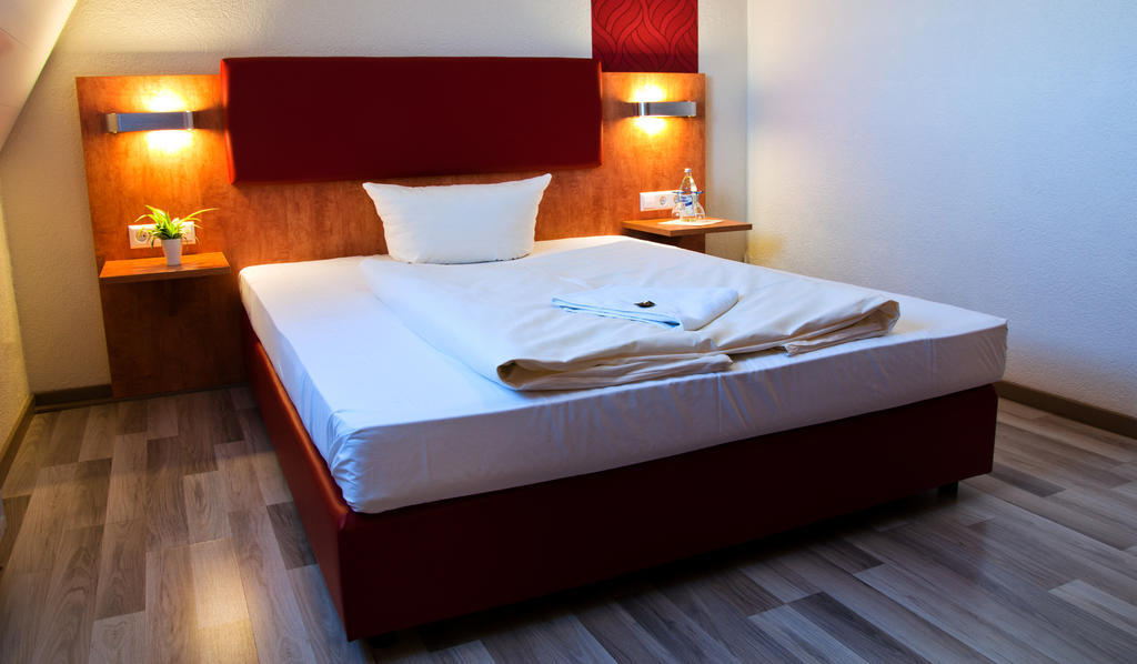 Landhotel Kueffner Pfedelbach Room photo