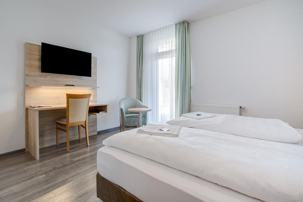 Landhotel Kueffner Pfedelbach Exterior photo